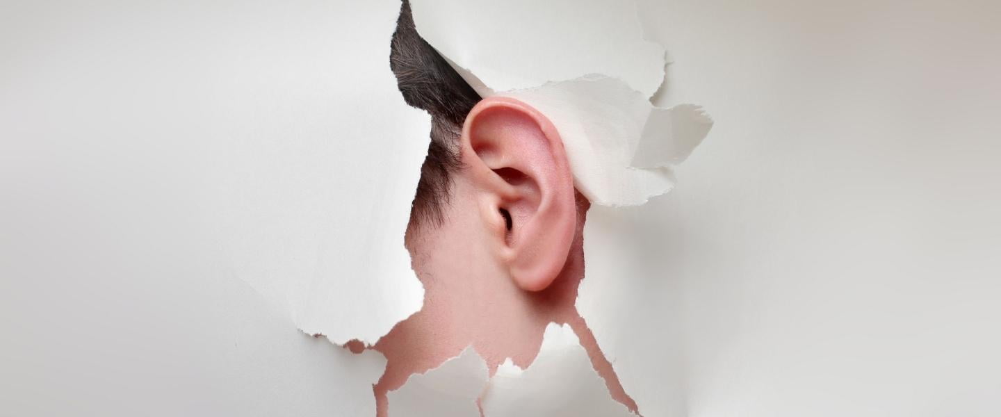 Kulak Memesi Yırtığı ve Kulak Deliğinin Büyüklüğü
