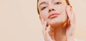 Orta Yüz Dolgusu Nedir? Nasıl Yapılır? Orta Yüz Dolgusu Nedir? Nasıl Yapılır?